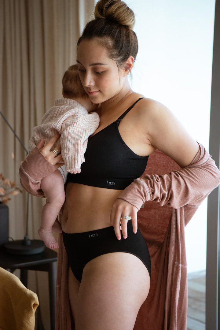 Momanda Maternity Pumping Bra Wirefree Nursing Lace Sexy Hands-free  Lingerie Women's Breastfeeding Clothes Three In One